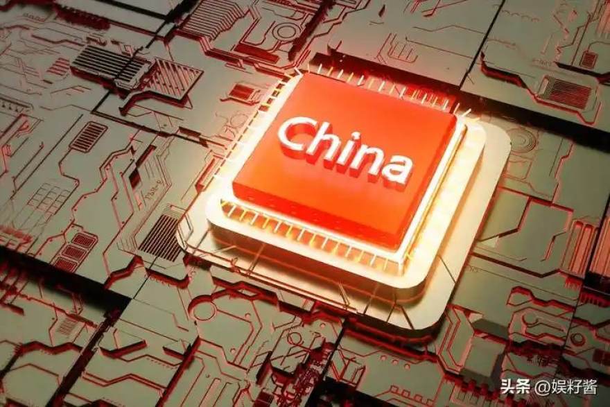 足球比赛里的换人逻辑：时间点、位置与战术意图的科普解读